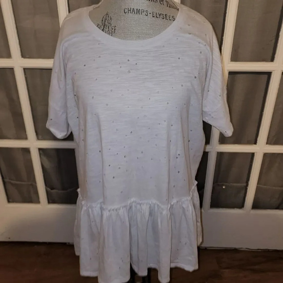 NWT Torrid Womens White Destructed Peplum Tee Shirt 3 3X‎ - Picture 1 of 4